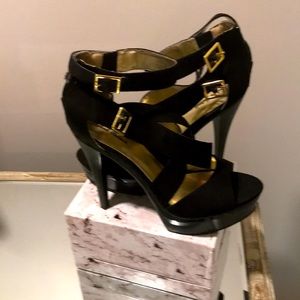 Michael Antonio black heels